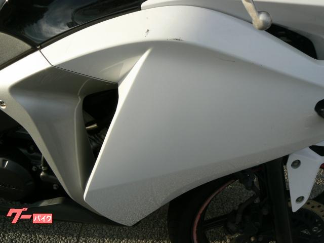 ホンダ ＣＢＲ１２５Ｒ　２０１３年モデル　インジェクション　水冷単気筒エンジン搭載 写真6