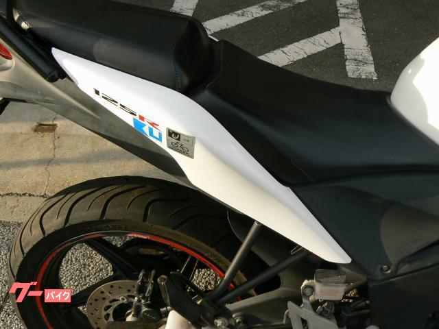 ホンダ CBR125R 2013年モデル インジェクション 水冷単気筒エンジン搭載 写真11