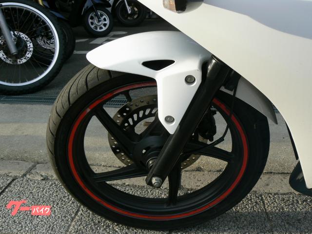 ホンダ CBR125R 2013年モデル インジェクション 水冷単気筒エンジン搭載 写真16