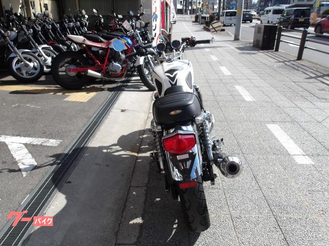 ホンダ CB1100ABS 2010年モデル インジェクション 空冷4気筒エンジンDOHC 写真4