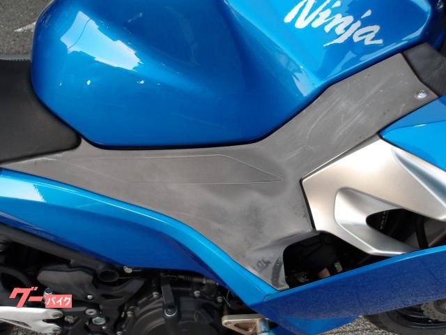 カワサキ Ninja 250 2018年モデル インジェクション 水冷2気筒エンジン 写真8