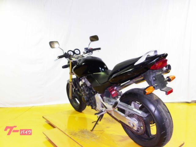 ホンダ HORNET 1997年モデル キャブレター 水冷4気筒エンジン搭載 写真6