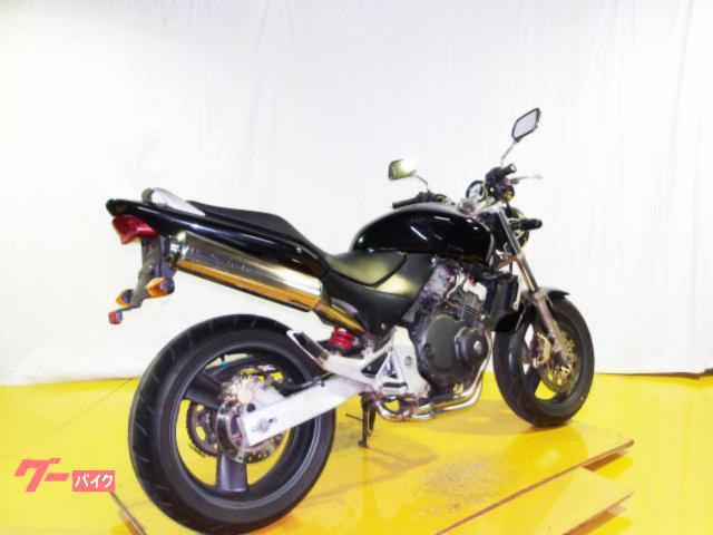 ホンダ HORNET 1997年モデル キャブレター 水冷4気筒エンジン搭載 写真8