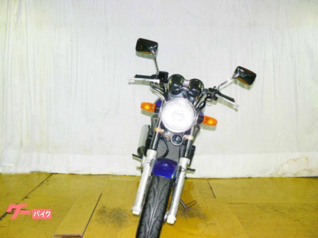 ホンダ VTR250 2003年モデル キャブレター 水冷2気筒エンジン 写真3