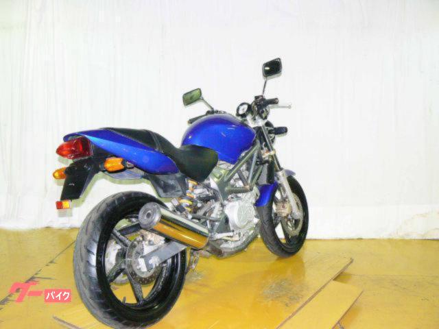 ホンダ VTR250 2003年モデル キャブレター 水冷2気筒エンジン 写真8