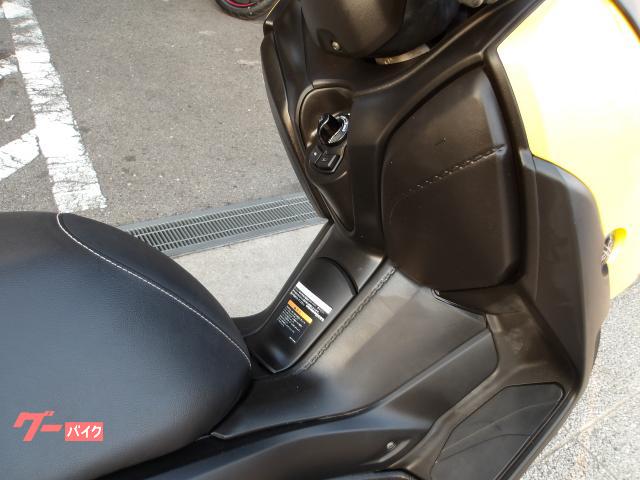 ヤマハ X−MAX250 2018年モデル ABS インジェクション 水冷単気筒エンジン 写真9