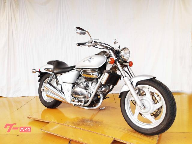 ホンダ V−TWIN MAGNA 1994年モデル キャブレター 水冷2気筒エンジン 写真2
