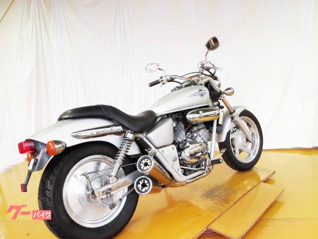 ホンダ V−TWIN MAGNA 1994年モデル キャブレター 水冷2気筒エンジン 写真8