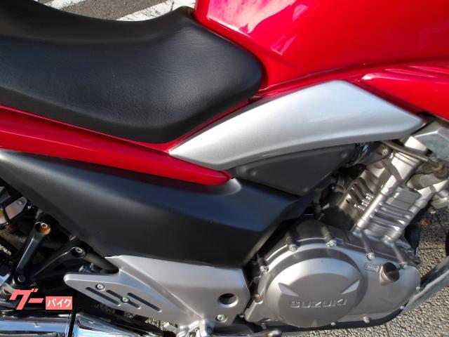 スズキ GSR250 2012年モデル インジェクション 水冷2気筒エンジン 写真12