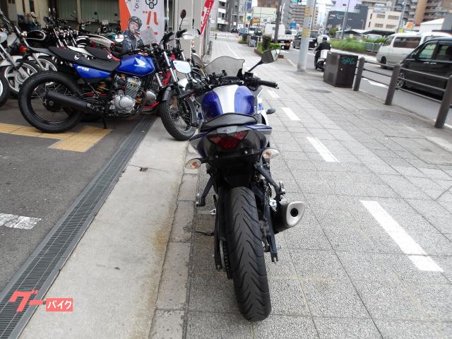 ヤマハ YZF−R25 2015年モデル ETC インジェクション 水冷2気筒エンジン 写真4