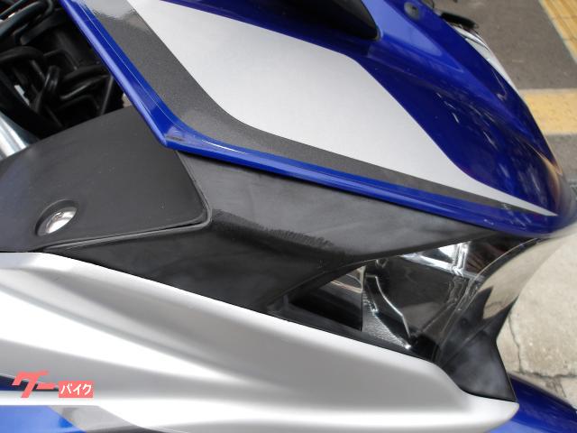 ヤマハ YZF−R25 2015年モデル ETC インジェクション 水冷2気筒エンジン 写真7