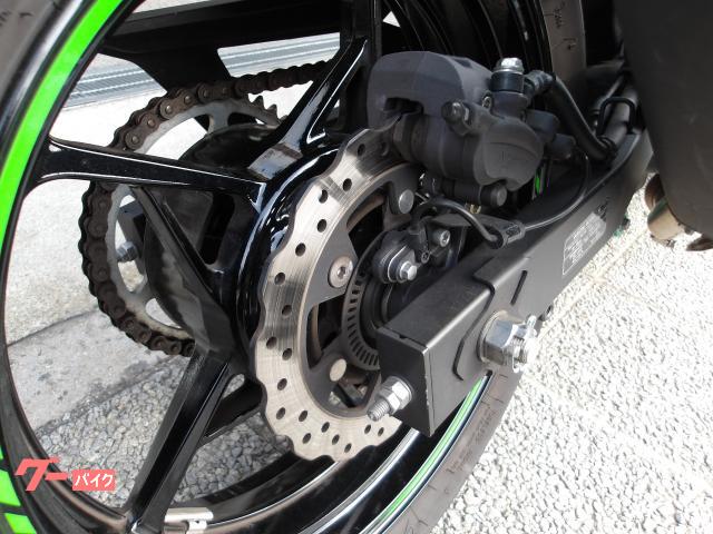 カワサキ Ｎｉｎｊａ　４００　２０２３年モデル　ＡＢＳ　インジェクション　水冷２気筒エンジン搭載 写真23