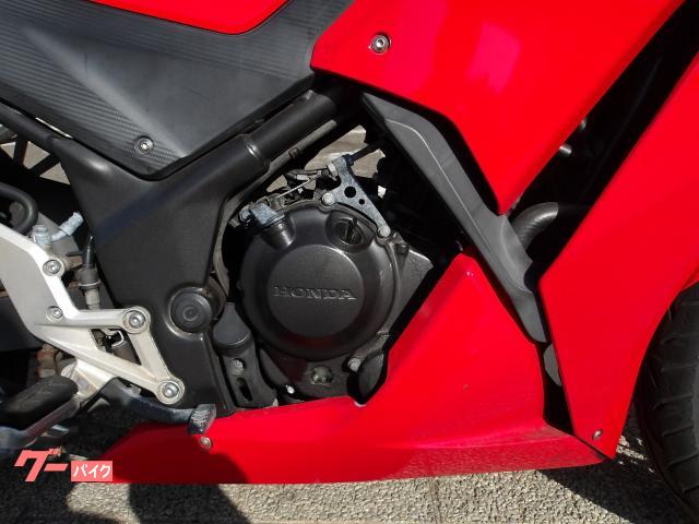 ホンダ CBR250R 2015年モデル インジェクション 水冷単気筒エンジン 写真15