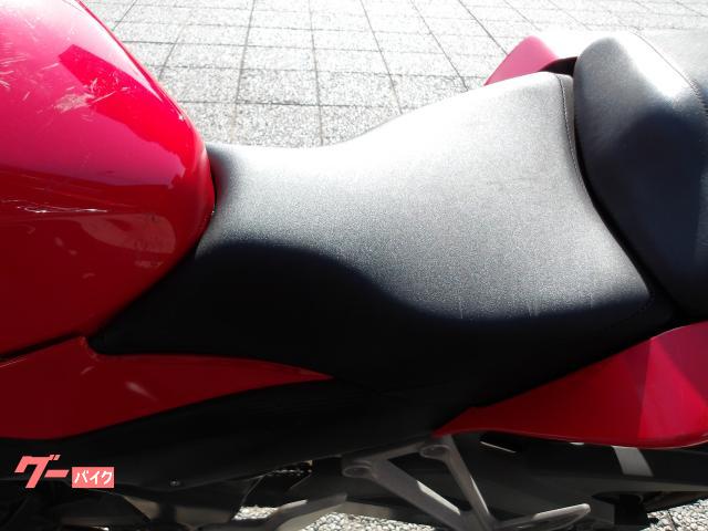 ホンダ CBR250R 2015年モデル インジェクション 水冷単気筒エンジン 写真31