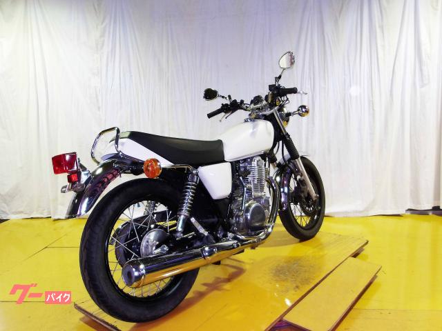 ヤマハ SR400 2016年モデル インジェクション 空冷単気筒エンジン 写真8