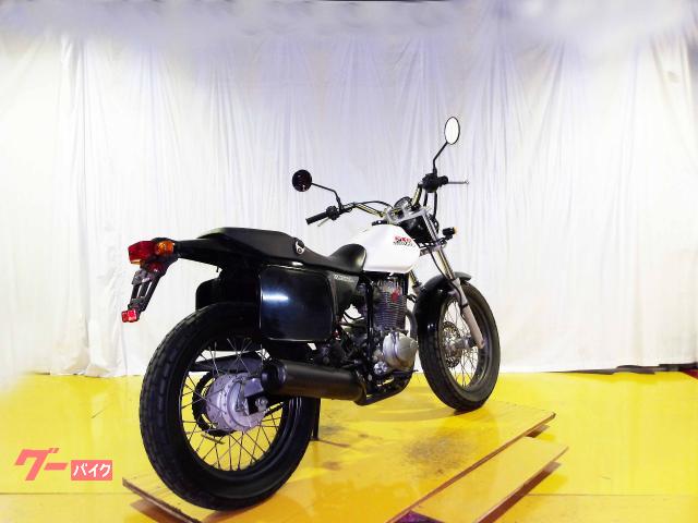 ホンダ FTR223 2002年モデル キャブレター 空冷単気筒エンジン 写真8