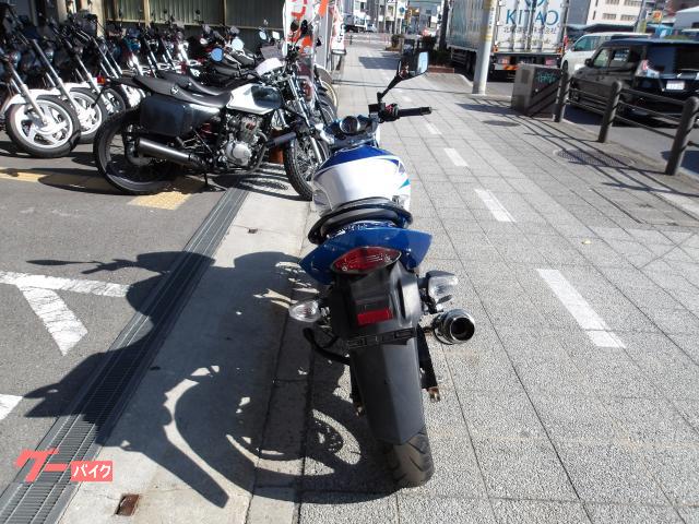 スズキ GSR250 2012年モデル インジェクション 水冷2気筒エンジン搭載 写真4
