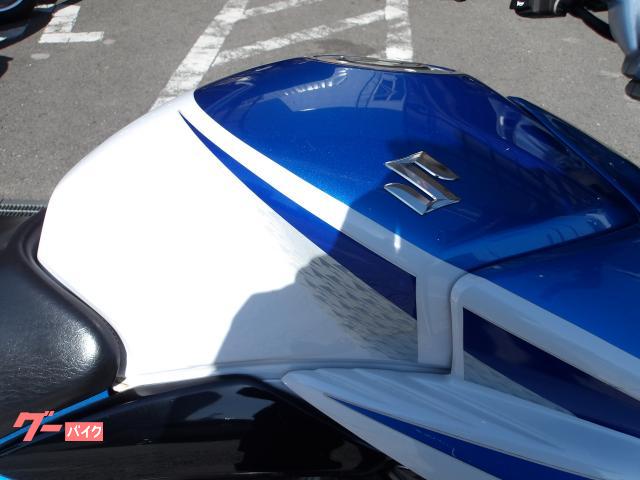 スズキ GSR250 2012年モデル インジェクション 水冷2気筒エンジン搭載 写真9