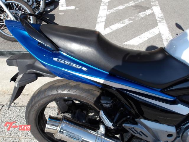 スズキ GSR250 2012年モデル インジェクション 水冷2気筒エンジン搭載 写真12