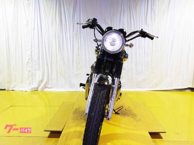 カワサキ W650 2006年モデル キャブレター 空冷2気筒エンジン搭載 写真3
