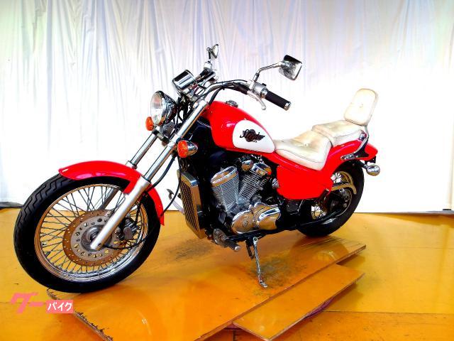 ホンダ スティード400 1994年モデル キャブレター 水冷2気筒エンジン搭載 写真4
