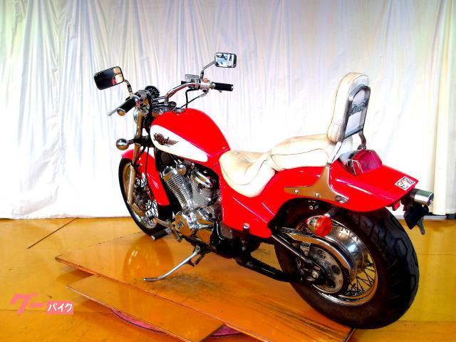 ホンダ スティード400 1994年モデル キャブレター 水冷2気筒エンジン搭載 写真6