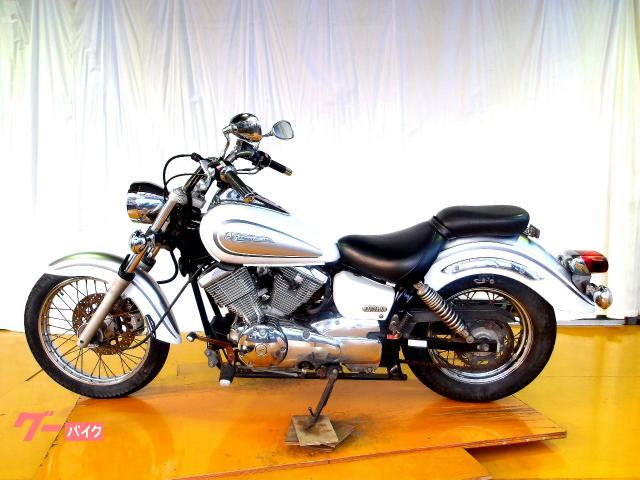 ヤマハ ドラッグスター250 2007年モデル キャブレター 空冷2気筒エンジン 写真5