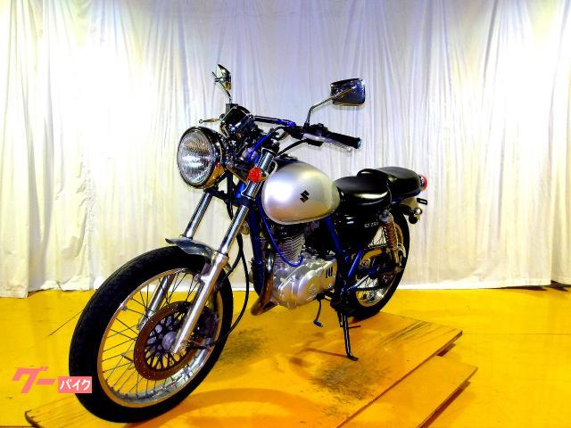スズキ ST250 Eタイプ 2004年モデル キャブレター 空冷単気筒エンジン 写真4