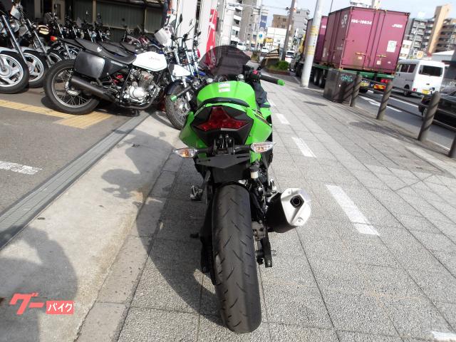 カワサキ Ninja 400 2019年モデル インジェクション 水冷2気筒エンジン搭載 写真4