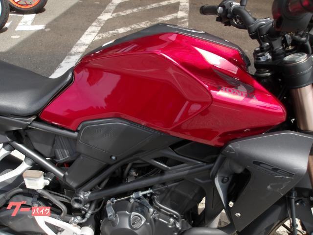 ホンダ CB250R 2019年モデル インジェクション 水冷2気筒エンジン搭載 写真7