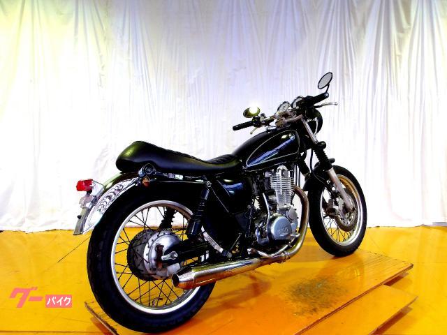 ヤマハ SR400 2006年モデル キャブレター 空冷単気筒エンジン 写真8