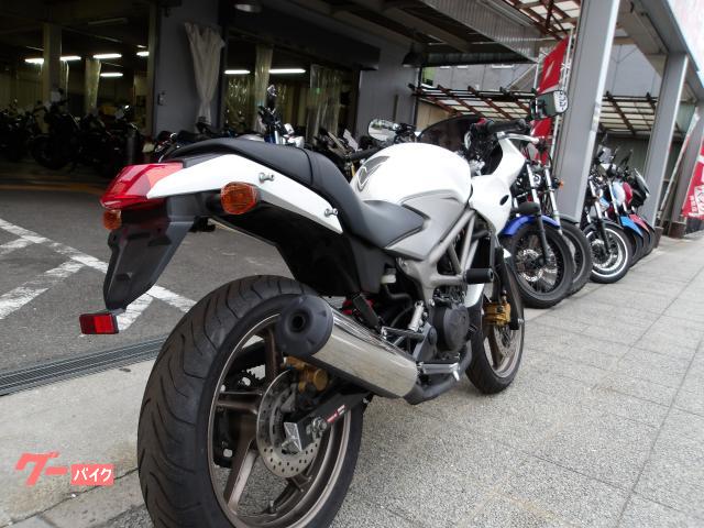ホンダ ＶＴＲ２５０Ｆ　２０１５年モデル　インジェクション　水冷２気筒エンジン搭載 写真6