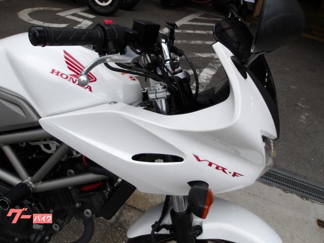ホンダ ＶＴＲ２５０Ｆ　２０１５年モデル　インジェクション　水冷２気筒エンジン搭載 写真11