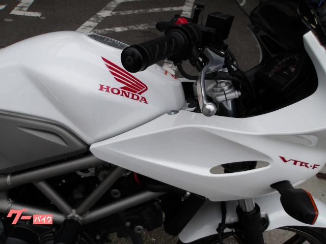 ホンダ ＶＴＲ２５０Ｆ　２０１５年モデル　インジェクション　水冷２気筒エンジン搭載 写真12