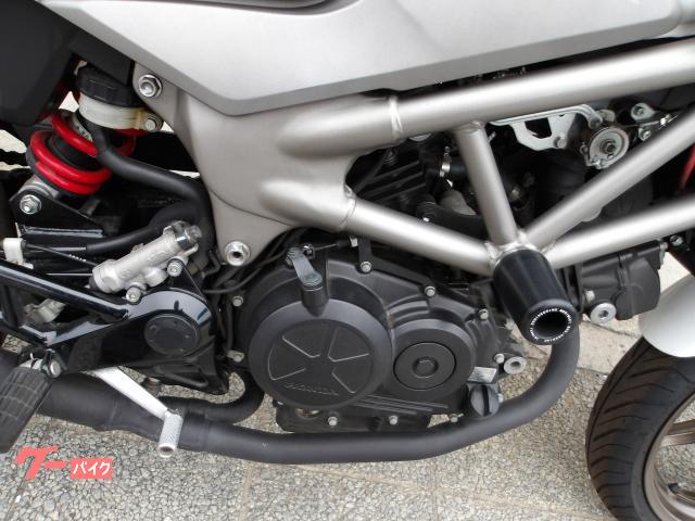 ホンダ ＶＴＲ２５０Ｆ　２０１５年モデル　インジェクション　水冷２気筒エンジン搭載 写真16