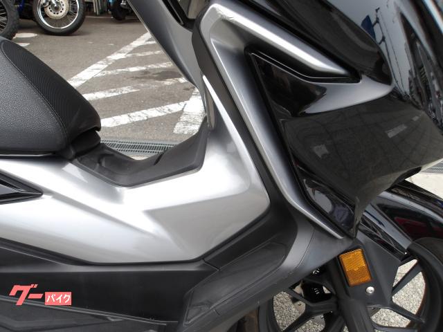 ホンダ フォルツァ 2018年モデル ABS ETC インジェクション 水冷単気筒エンジン 写真9