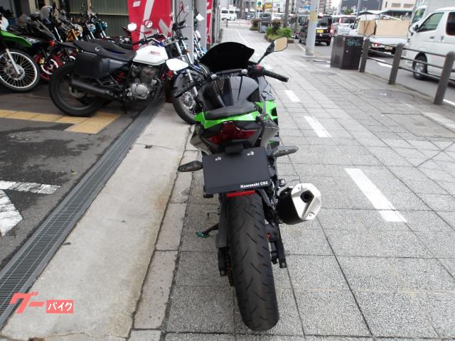 カワサキ Ninja 400 2019年モデル ABS インジェクション 水冷2気筒エンジン搭載 写真4