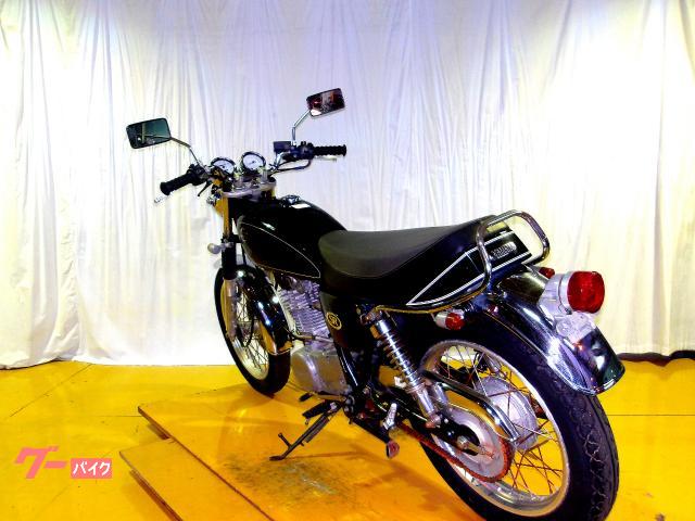 ヤマハ SR400 2005年モデル キャブレター 空冷単気筒エンジン 写真6