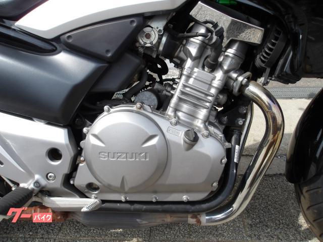 スズキ GSR250 2012年モデル インジェクション 水冷2気筒エンジン搭載 写真15