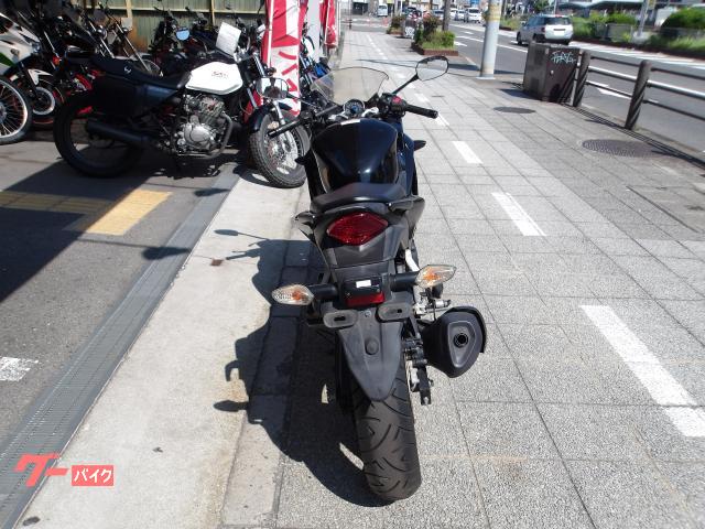 ホンダ CBR250R 2013年モデル インジェクション 水冷単気筒エンジン搭載 写真4
