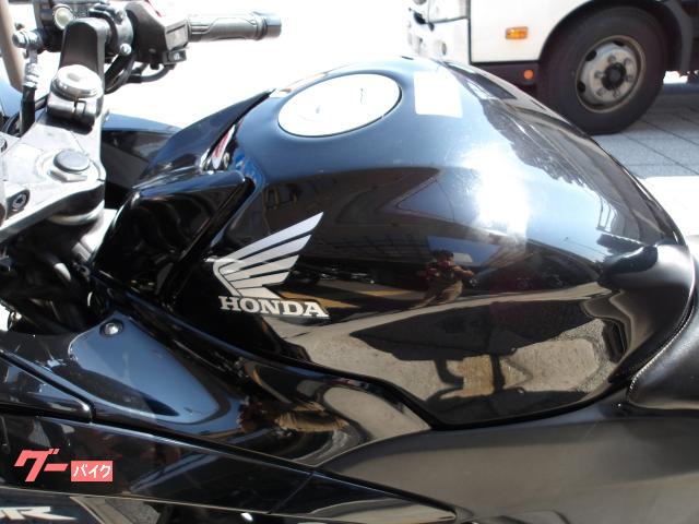 ホンダ CBR250R 2013年モデル インジェクション 水冷単気筒エンジン搭載 写真31