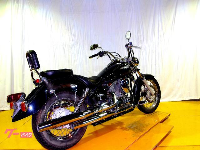 ヤマハ ドラッグスター250 2004年モデル キャブレター車 空冷2気筒エンジン搭載 写真8