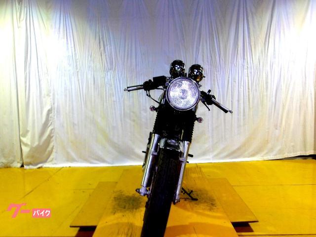 ヤマハ SR400 2003年モデル キャブレター車 空冷単気筒エンジン 写真3