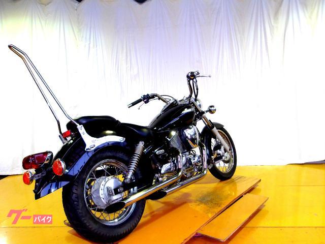 ヤマハ ドラッグスター２５０　２００４年モデル　キャブレター車　空冷２気筒エンジン搭載 写真8