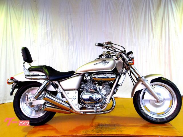 ホンダ Ｖ−ＴＷＩＮ　ＭＡＧＮＡ　Ｓ　キャブレター車　水冷２気筒エンジン搭載 写真1