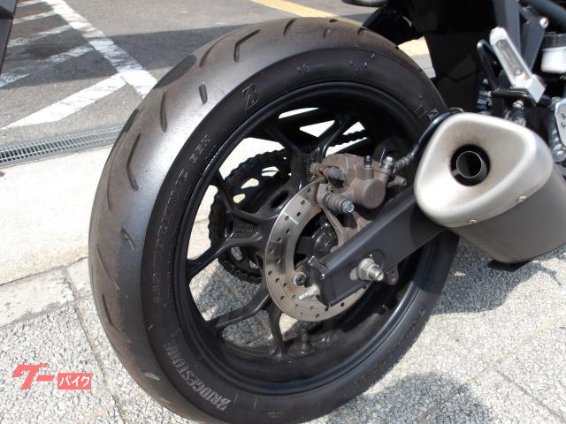 ヤマハ ＹＺＦ−Ｒ２５　２０１５年モデル　インジェクション　水冷２気筒エンジン搭載 写真20