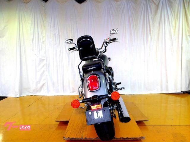 ホンダ シャドウ400 1999年モデル キャブレター 水冷2気筒エンジン搭載 写真7