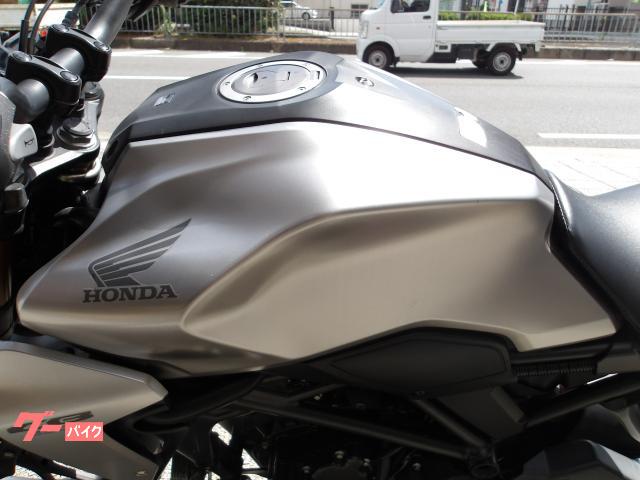 ホンダ CB250R 2019年モデル インジェクション 水冷単気筒エンジン 写真32