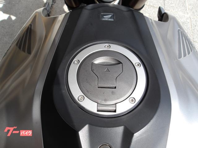 ホンダ CB250R 2019年モデル インジェクション 水冷単気筒エンジン 写真48