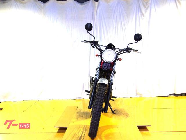 カワサキ 250TR 2002年モデル キャブレター 空冷単気筒エンジン 写真3